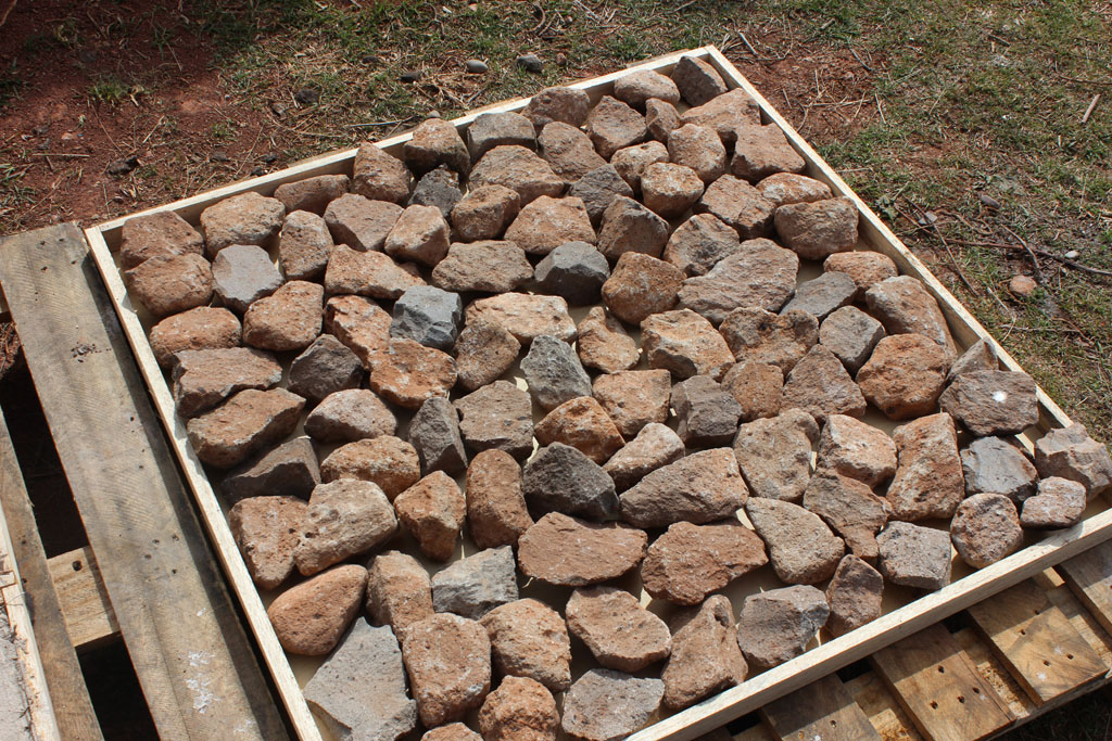 Materiales saludables: prueba de piedras locales. Healthy materiales: local stones testing.